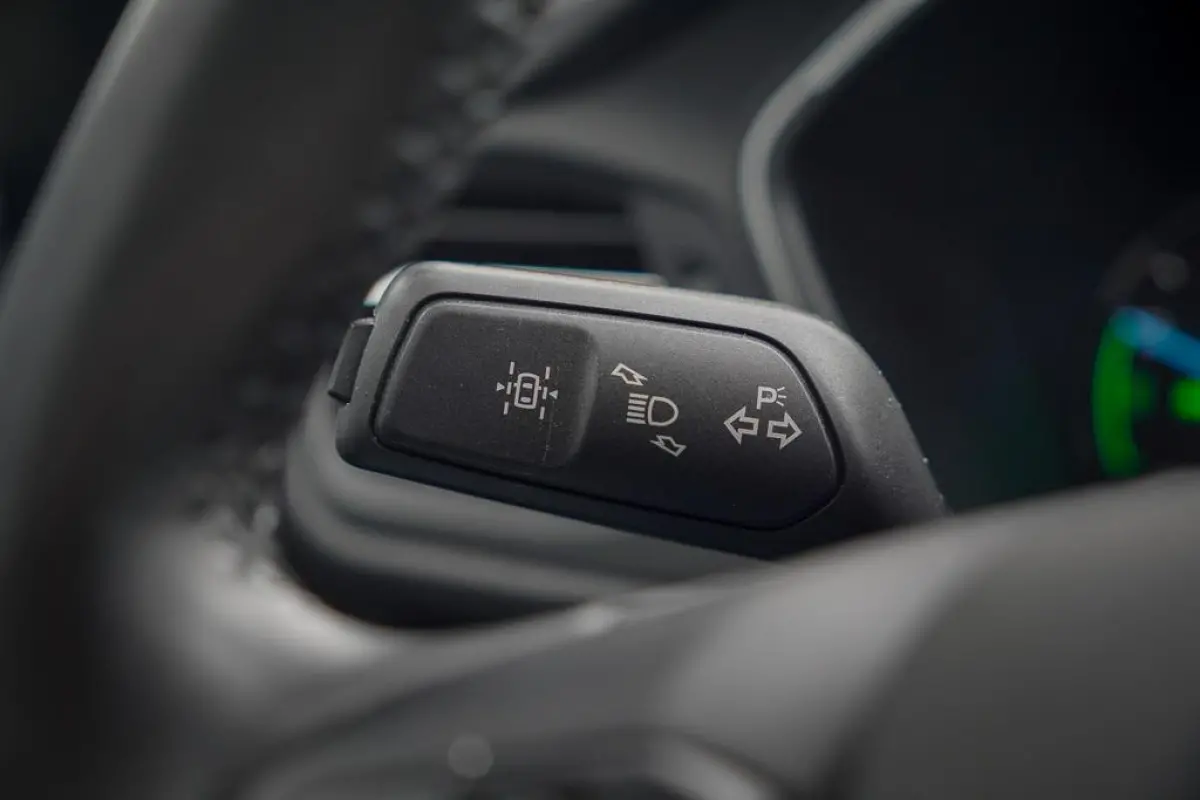 2.5 PHEV Cool & Connect / Blazer Blue / Incl BTW