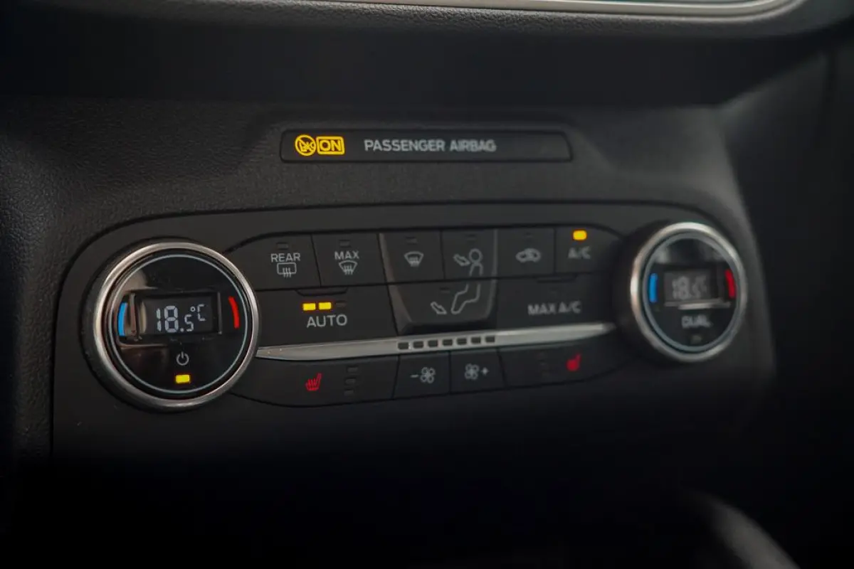 2.5 PHEV Cool & Connect / Blazer Blue / Incl BTW