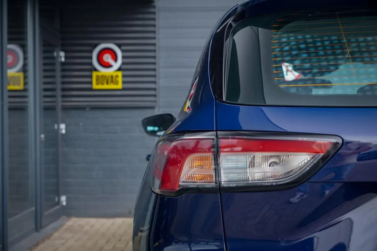 2.5 PHEV Cool & Connect / Blazer Blue / Incl BTW