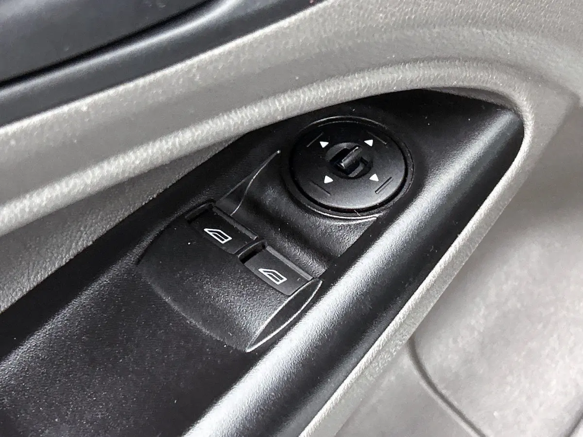 1.5 EcoBlue Automaat L2 Trend Navigatie Airco Parkeersensoren Cruise Control 3Zits Camera DAB+