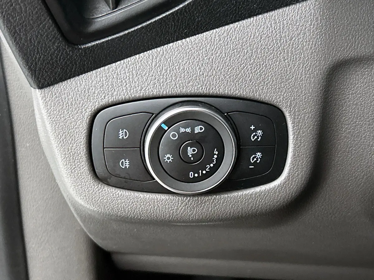 1.5 EcoBlue Automaat L2 Trend Navigatie Airco Parkeersensoren Cruise Control 3Zits Camera DAB+
