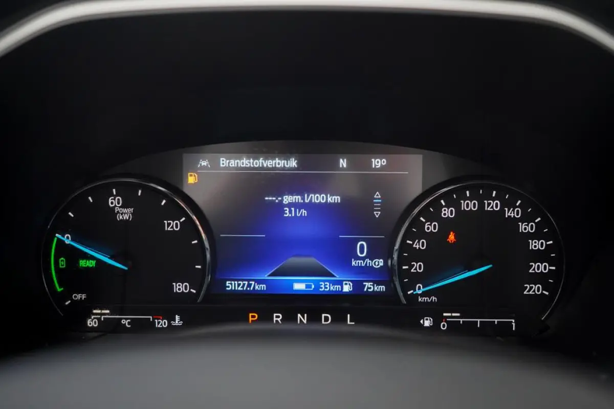 2.5 PHEV Cool & Connect / Magnetic Grey Metallic / Incl BTW