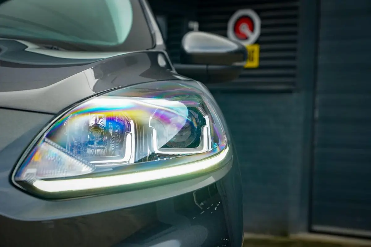 2.5 PHEV Cool & Connect / Magnetic Grey Metallic / Incl BTW