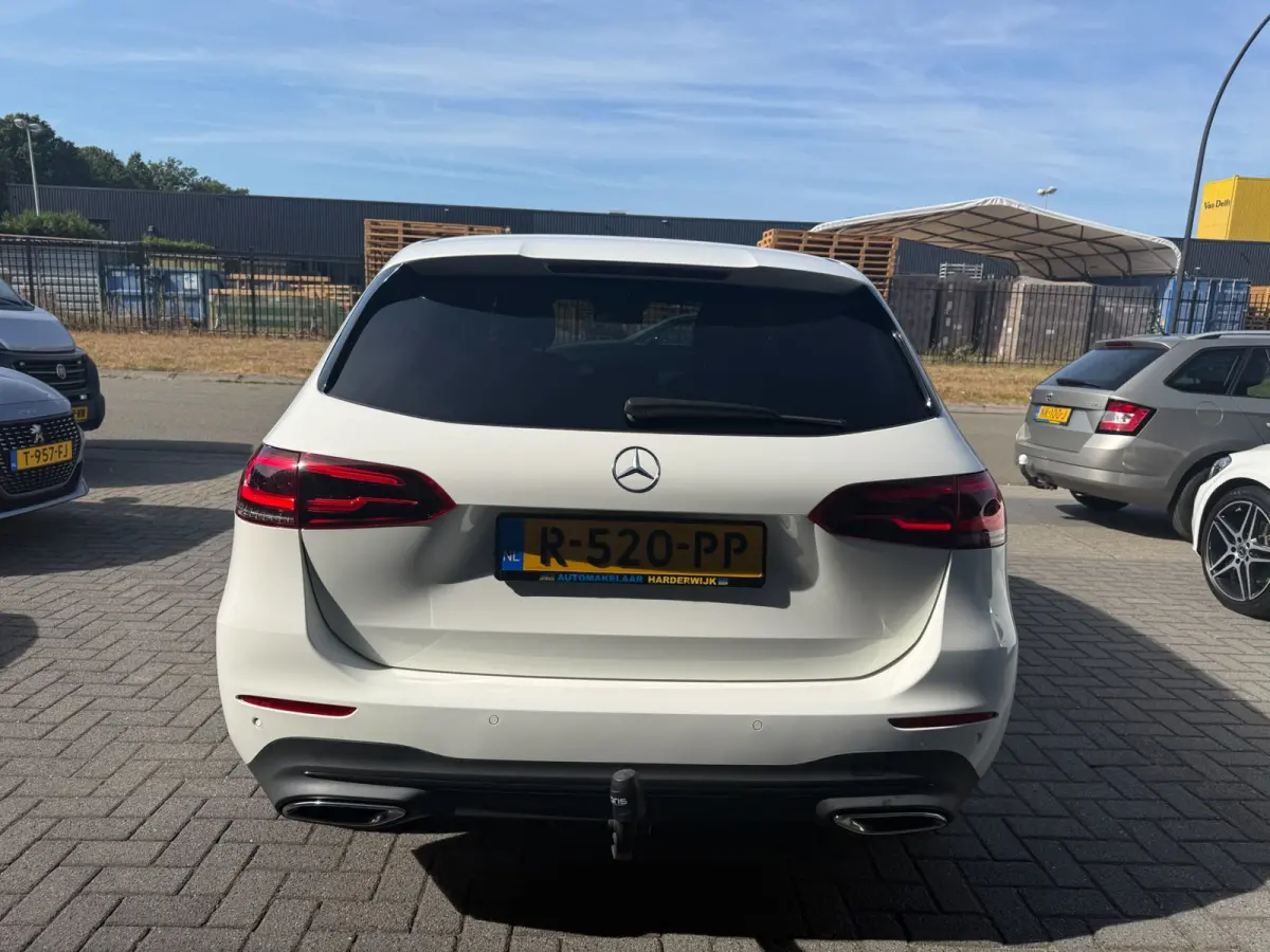 200 Business Solution Luxury | 1E EIGENAAR | 3/6/12MND GARANTIE | AUTOMAAT | LED | CRUISE | DAB | NAVI | CARPLAY | TREKHAAK |