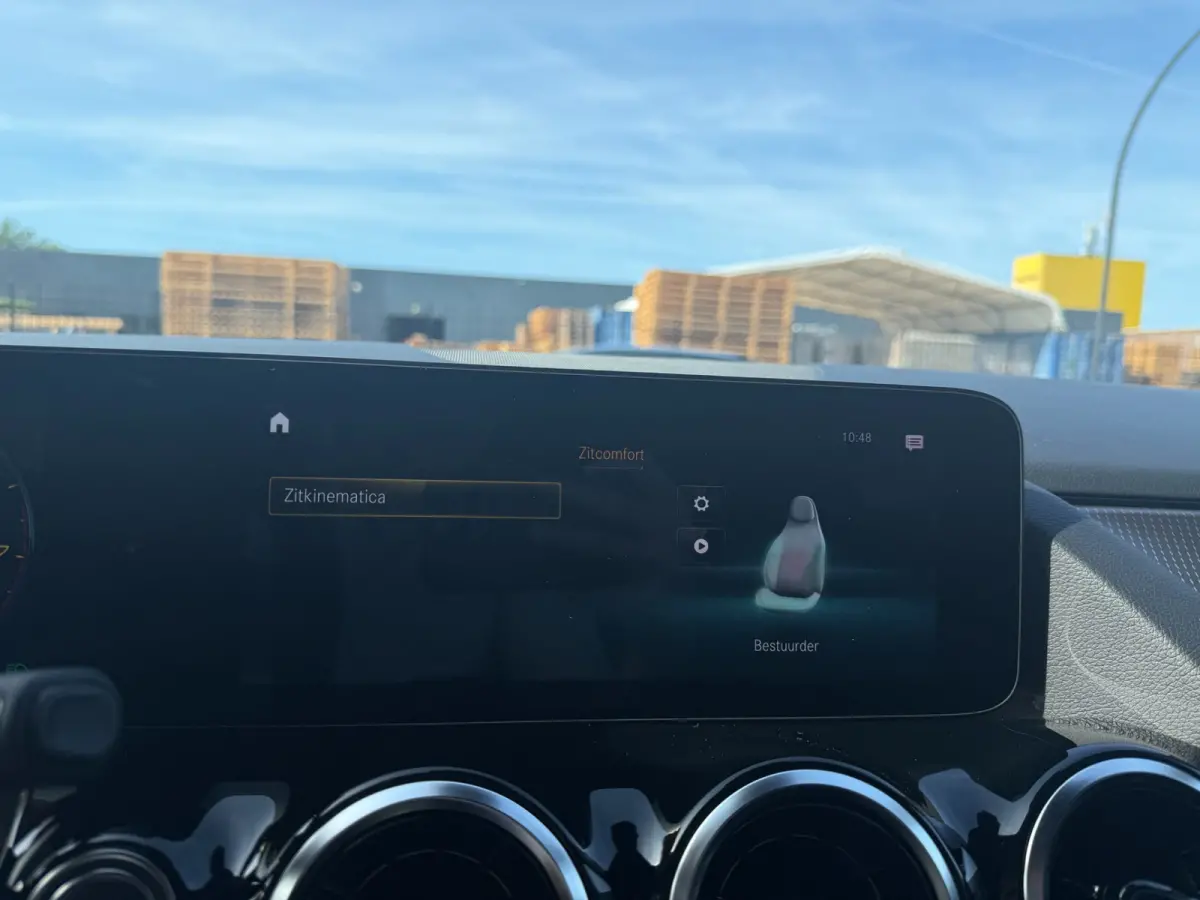 200 Business Solution Luxury | 1E EIGENAAR | 3/6/12MND GARANTIE | AUTOMAAT | LED | CRUISE | DAB | NAVI | CARPLAY | TREKHAAK |
