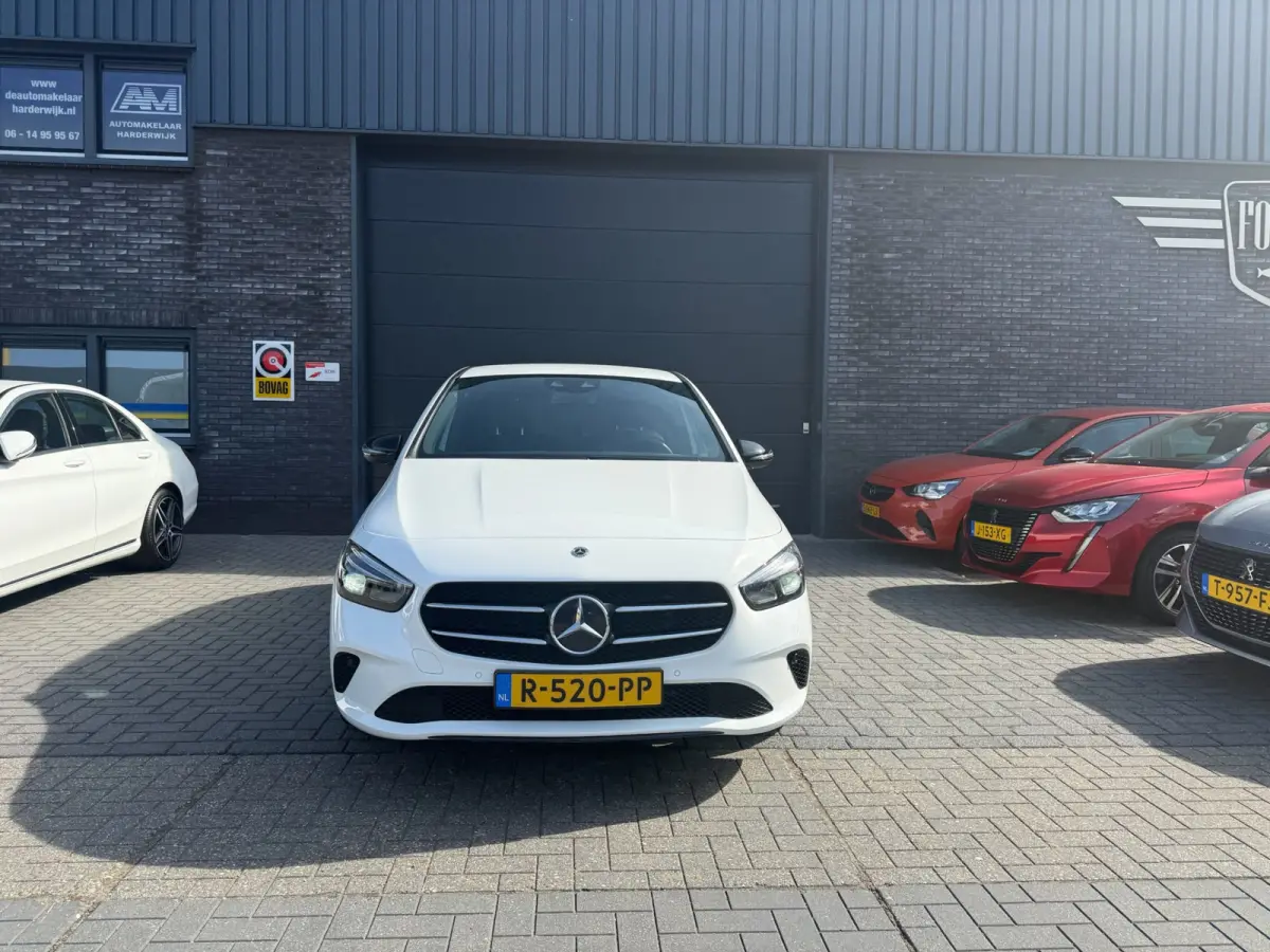 200 Business Solution Luxury | 1E EIGENAAR | 3/6/12MND GARANTIE | AUTOMAAT | LED | CRUISE | DAB | NAVI | CARPLAY | TREKHAAK |
