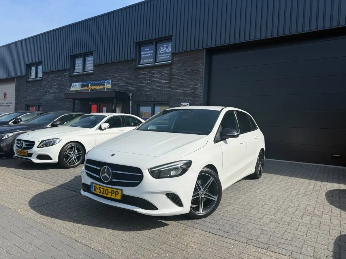 200 Business Solution Luxury | 1E EIGENAAR | 3/6/12MND GARANTIE | AUTOMAAT | LED | CRUISE | DAB | NAVI | CARPLAY | TREKHAAK |