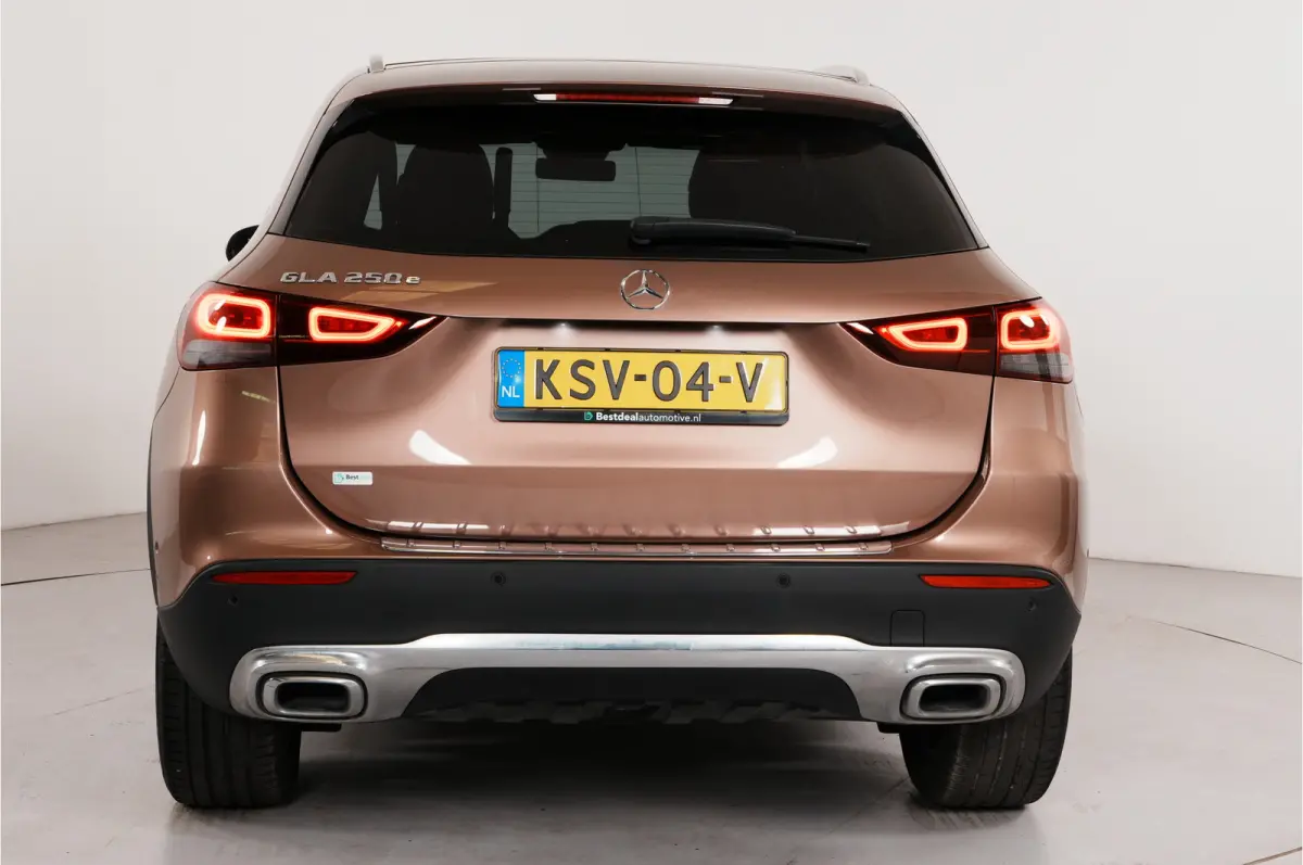 250 e AMG Line 218 pk PHEV | SOH 94% | Pano | Night | Ambient | Camera |