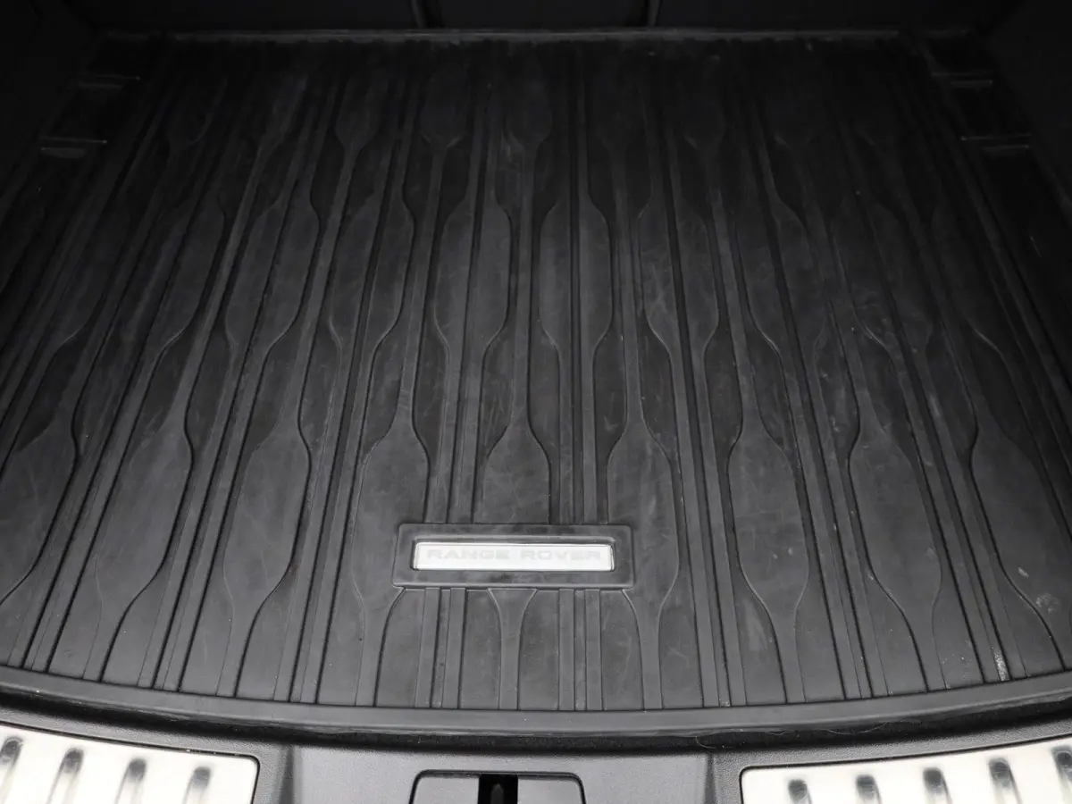 1.5 P300e AWD R-Dynamic HSE | PANODAK-SCHUIFDAK | MERIDIAN AUDIO | BLACK PACK | COLD CLIMATE PACK