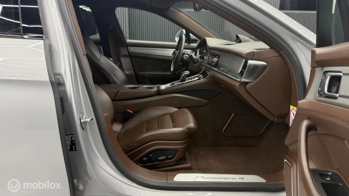 2.9 4 E-Hybrid Platinum Edition