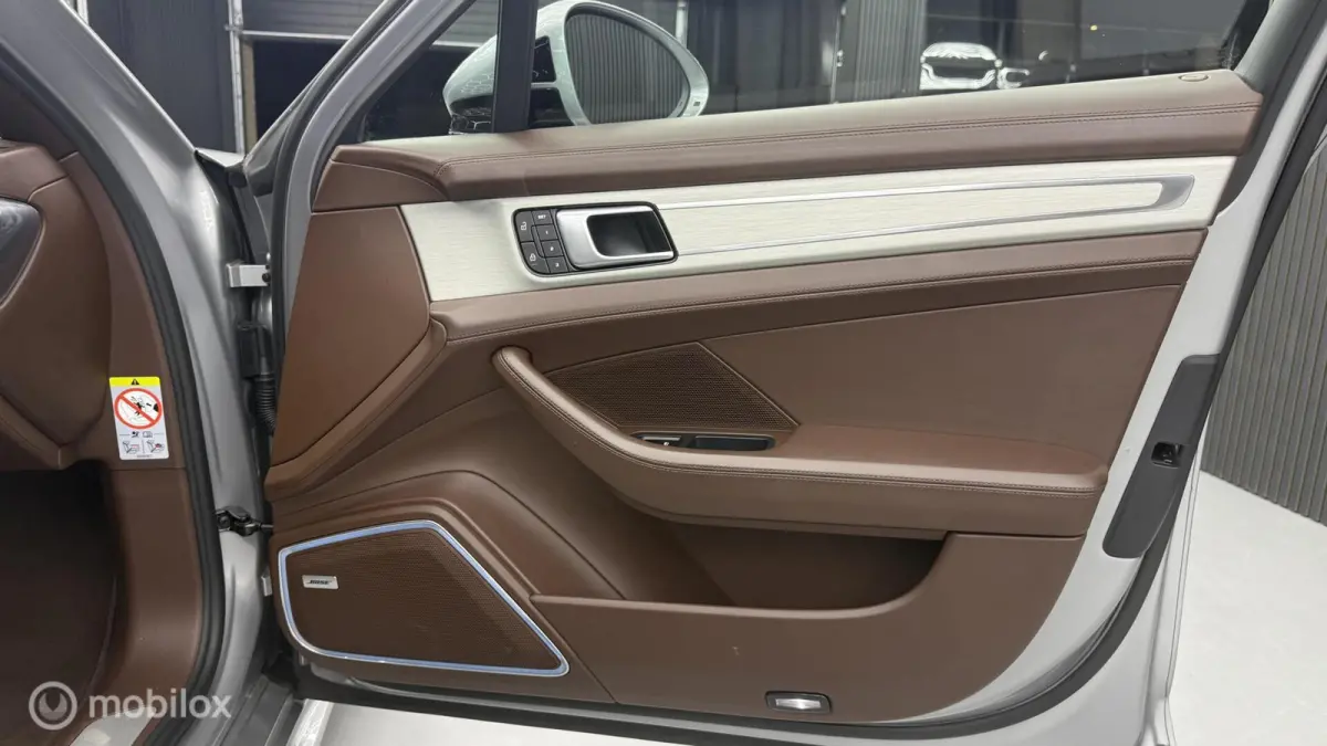 2.9 4 E-Hybrid Platinum Edition