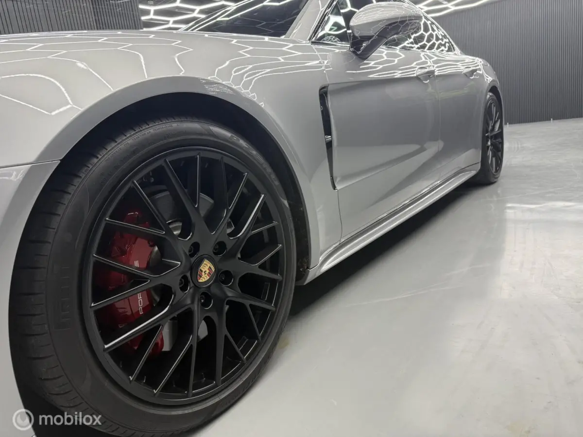 2.9 4 E-Hybrid Platinum Edition