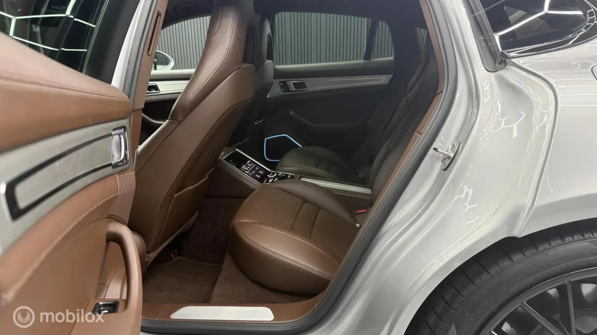 2.9 4 E-Hybrid Platinum Edition