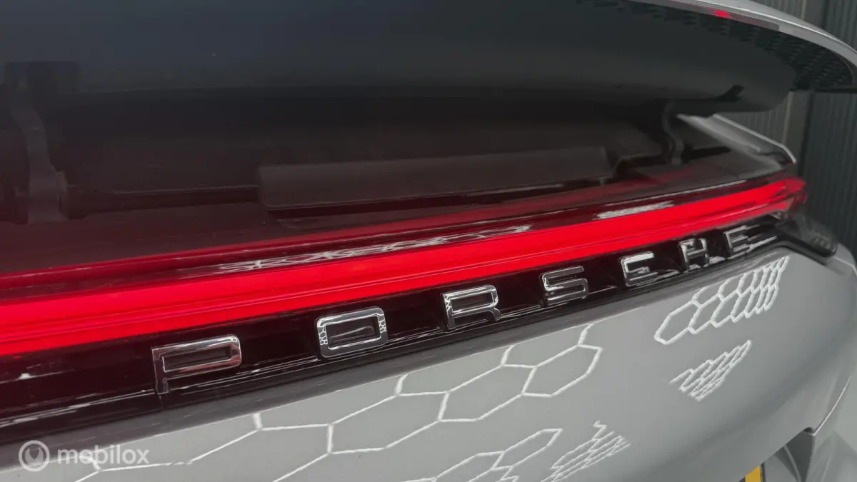 2.9 4 E-Hybrid Platinum Edition