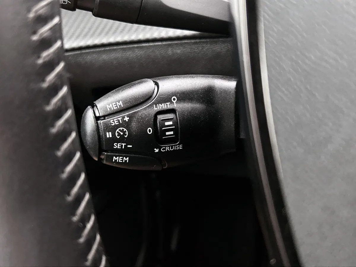 1.2 Puretech Active Pack | NAVIGATIE | CAMERA | KLIMAATREGELING | CRUISE CONTROL