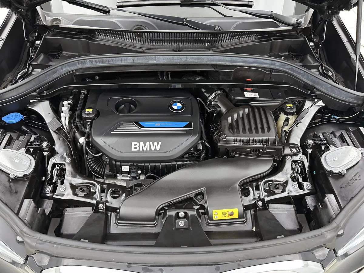 xDrive25e | Automaat | Achteruitrijcamera | Parkeersensoren | Stoelverwarming |