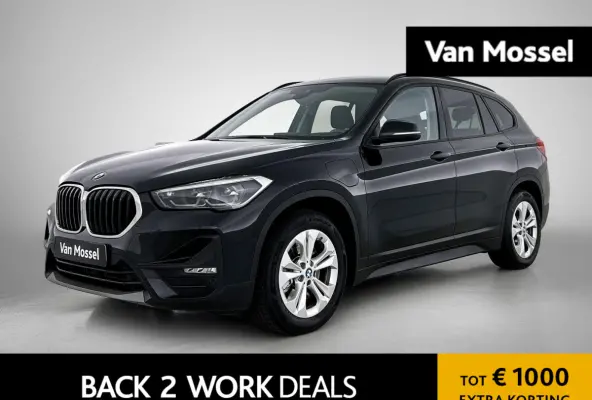 xDrive25e | Automaat | Achteruitrijcamera | Parkeersensoren | Stoelverwarming |