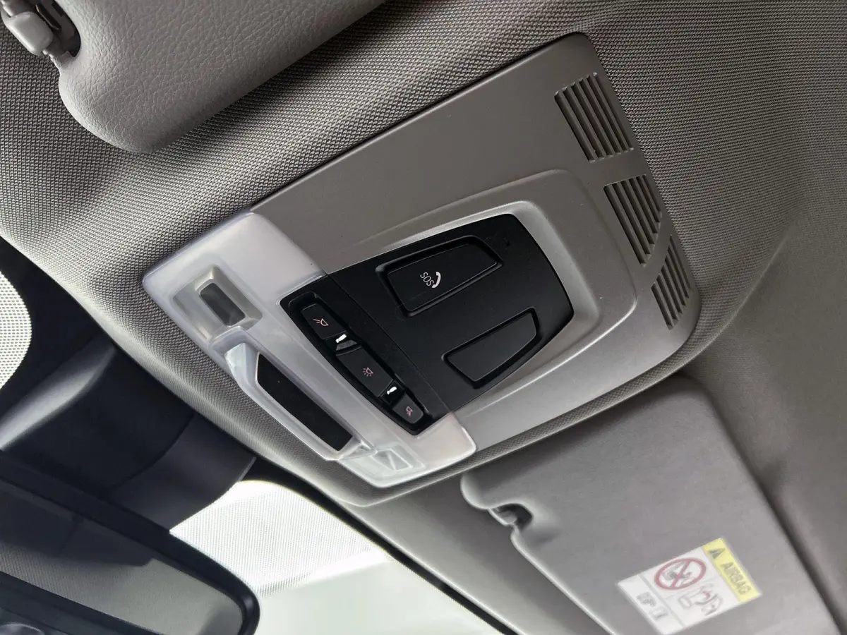 xDrive25e | Automaat | Achteruitrijcamera | Parkeersensoren | Stoelverwarming |