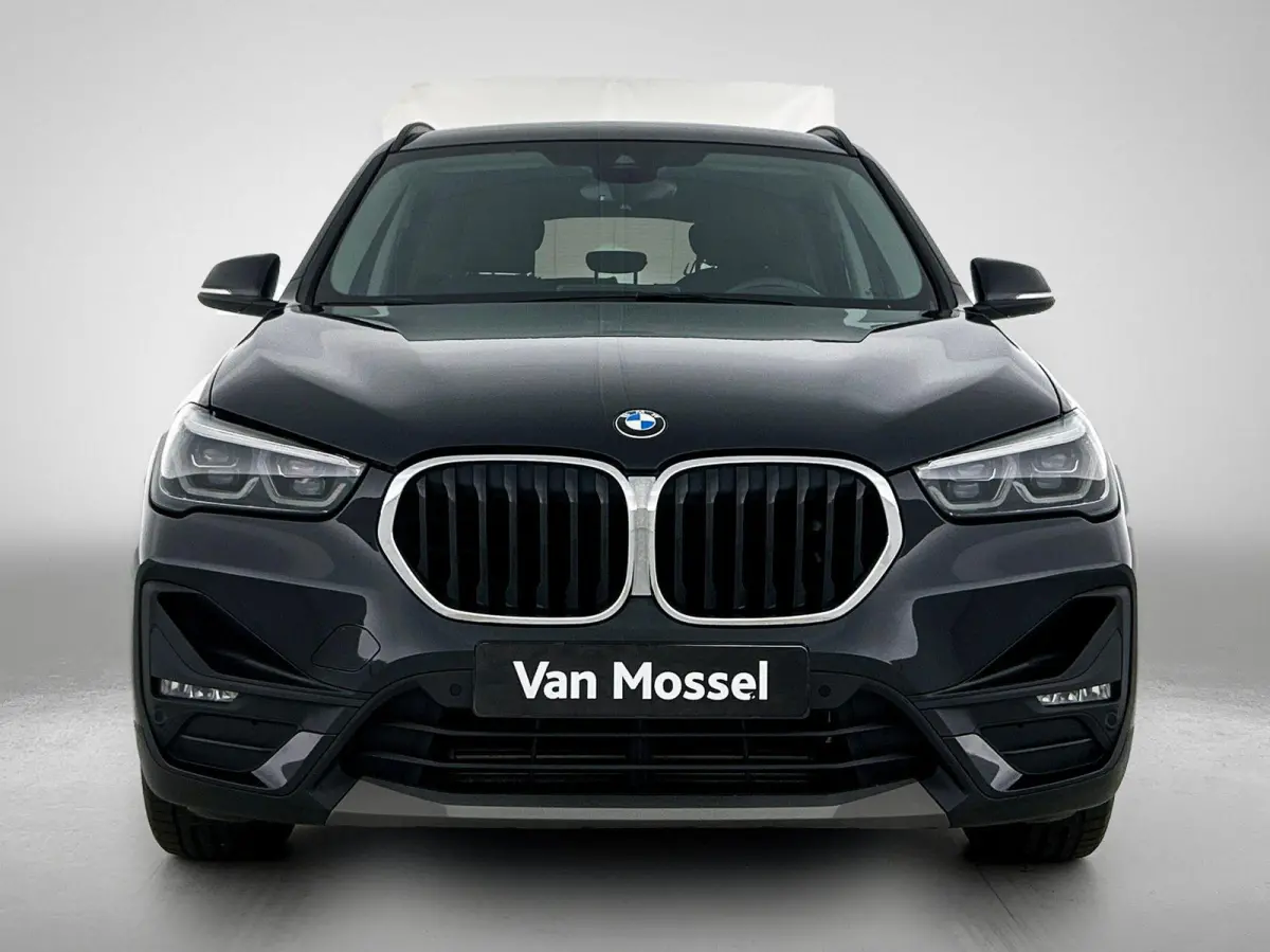 xDrive25e | Automaat | Achteruitrijcamera | Parkeersensoren | Stoelverwarming |
