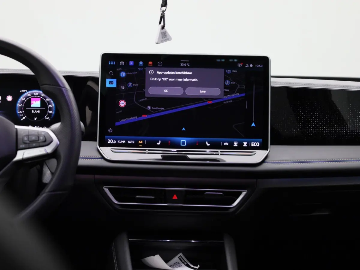 1.5 eHybrid R-Line Edition 272 PK| Soh 100% | Trekhaak | 360 Camera | Navigatie Groot | Head-Updisplay | LED Matrix | Stoelverwarming | Stuurwielverwarming