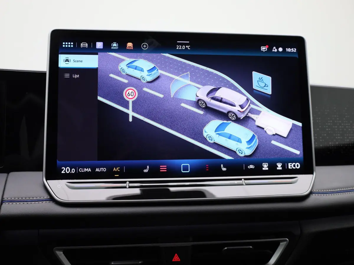 1.5 eHybrid R-Line Edition 272 PK| Soh 100% | Trekhaak | 360 Camera | Navigatie Groot | Head-Updisplay | LED Matrix | Stoelverwarming | Stuurwielverwarming