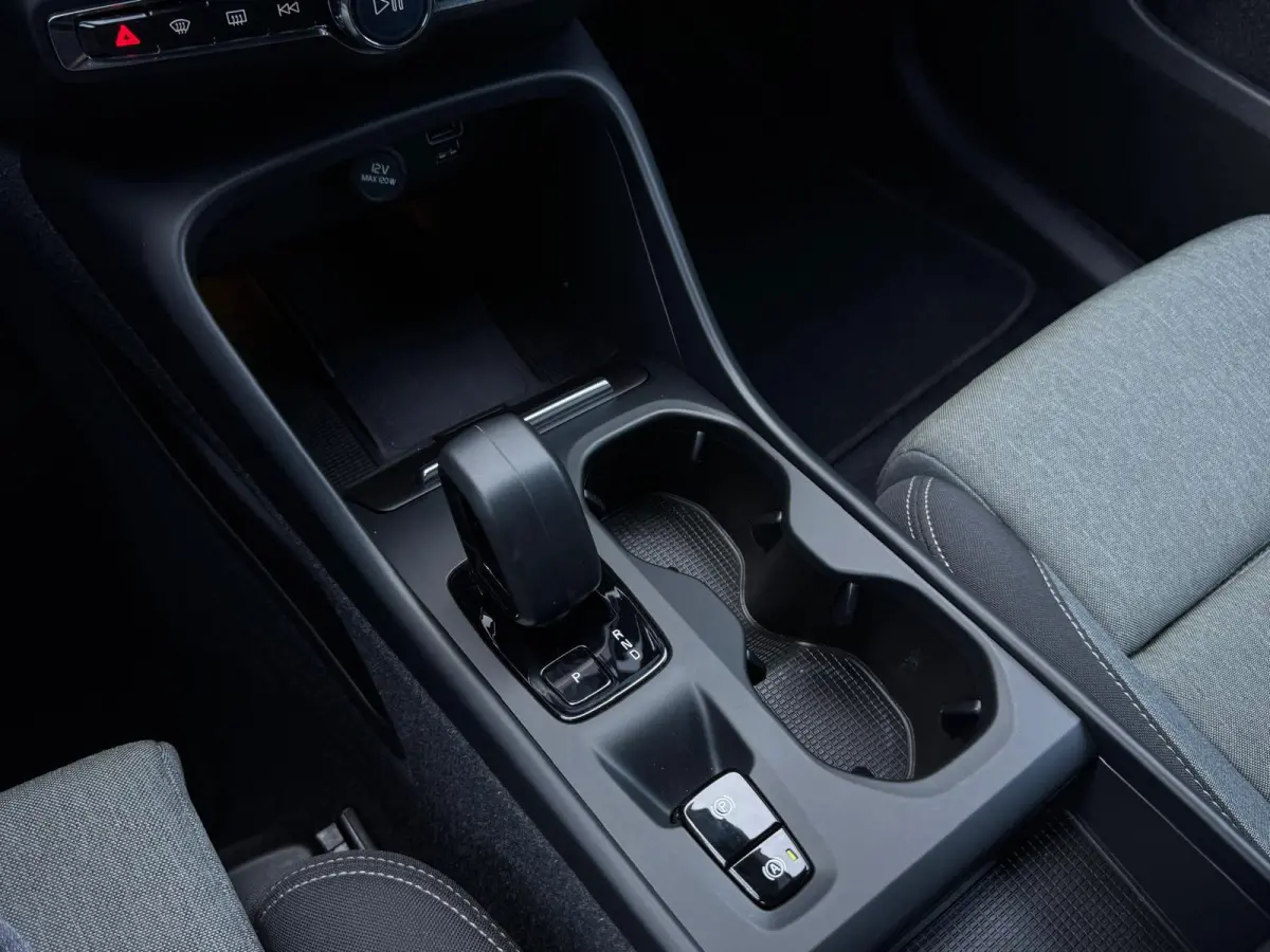 1.5 T4 Plug-in hybrid Core Bright FACELIFT M24 NAVI|CLIMATE|CAMERA|LED