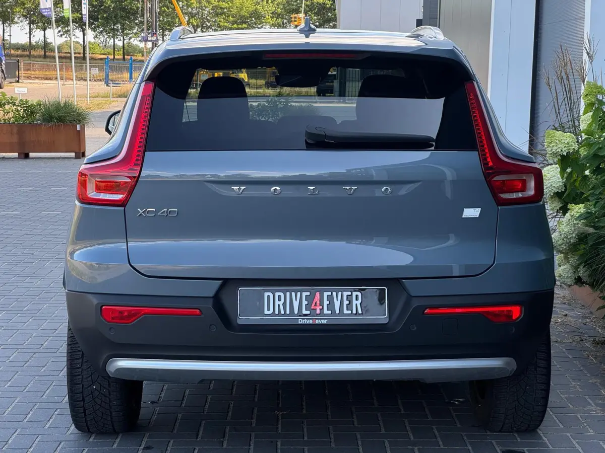1.5 T4 Plug-in hybrid Core Bright FACELIFT M24 NAVI|CLIMATE|CAMERA|LED