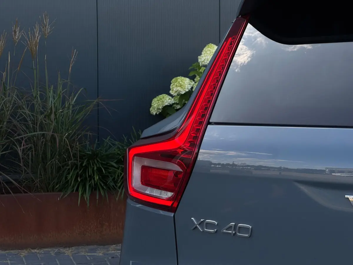 1.5 T4 Plug-in hybrid Core Bright FACELIFT M24 NAVI|CLIMATE|CAMERA|LED