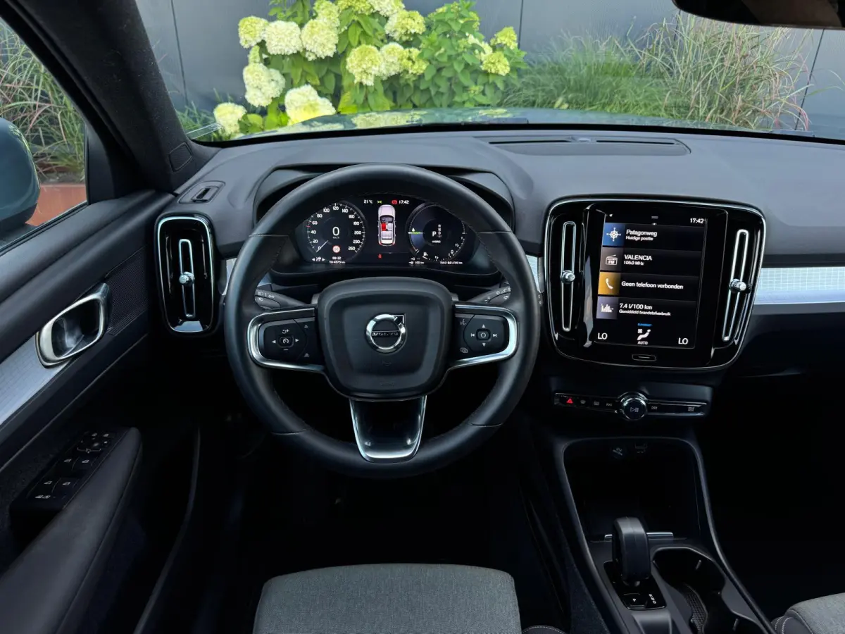 1.5 T4 Plug-in hybrid Core Bright FACELIFT M24 NAVI|CLIMATE|CAMERA|LED