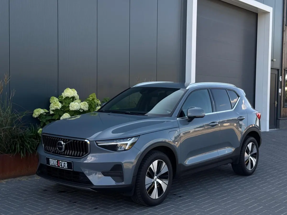 1.5 T4 Plug-in hybrid Core Bright FACELIFT M24 NAVI|CLIMATE|CAMERA|LED