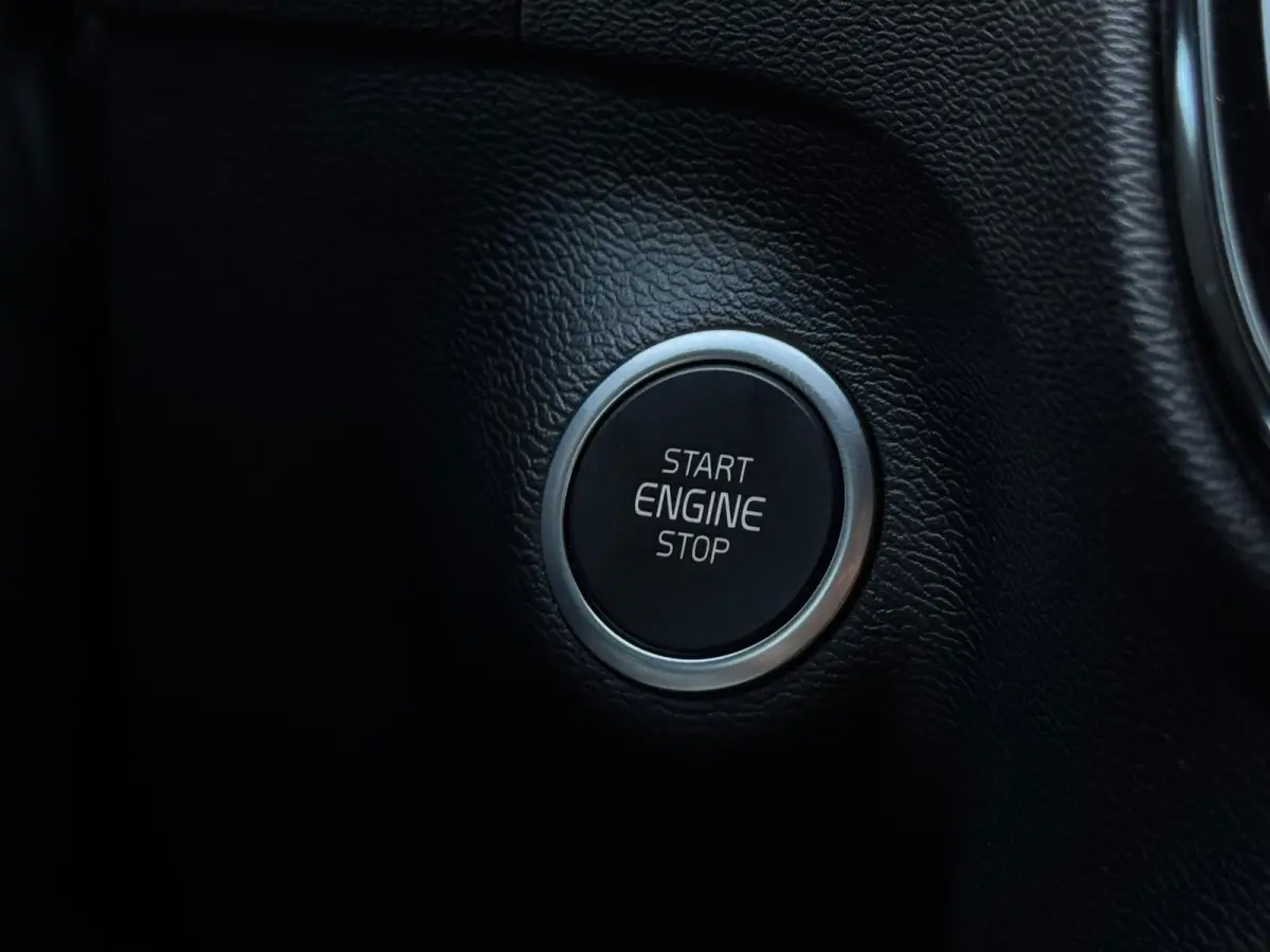 1.5 T4 Plug-in hybrid Core Bright FACELIFT M24 NAVI|CLIMATE|CAMERA|LED