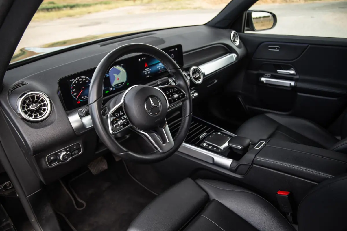 300 4MATIC AMG Line 67 kWh CARPLAY / CAMERA / SFEERVERLICHTING / LEER / STOELVERWARMING