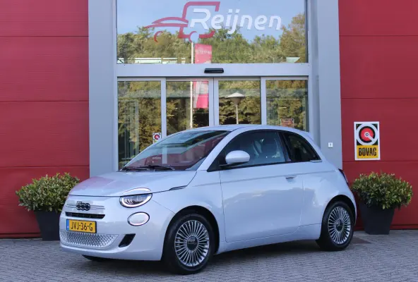 1.0 Hybrid 65PK TORINO LAUNCH EDITION | DRAADLOZE APPLE CARPLAY/ANDROID AUTO | PARKEERSESOREN ACHTER | 16" LICHTMETALEN VELGEN "BURNISHED" | LED KOPLAMPEN "INFINITY" | CLIMATE CONTROL | DAB+