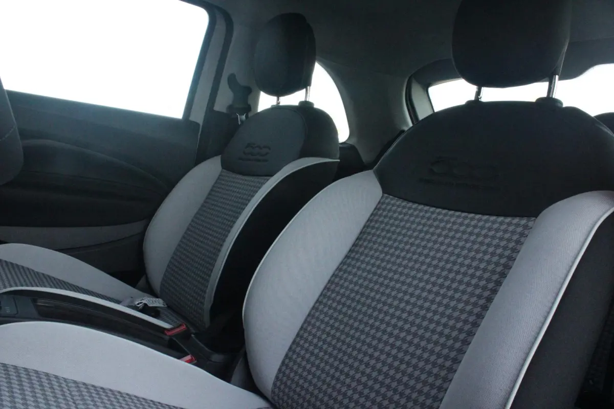 1.0 Hybrid 65PK TORINO LAUNCH EDITION | DRAADLOZE APPLE CARPLAY/ANDROID AUTO | PARKEERSESOREN ACHTER | 16" LICHTMETALEN VELGEN "BURNISHED" | LED KOPLAMPEN "INFINITY" | CLIMATE CONTROL | DAB+