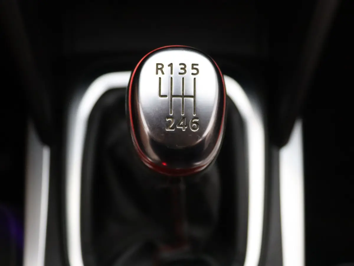 140pk TCe R.S. Line Apple Carplay/Android Auto | Trekhaak afneembaar.
