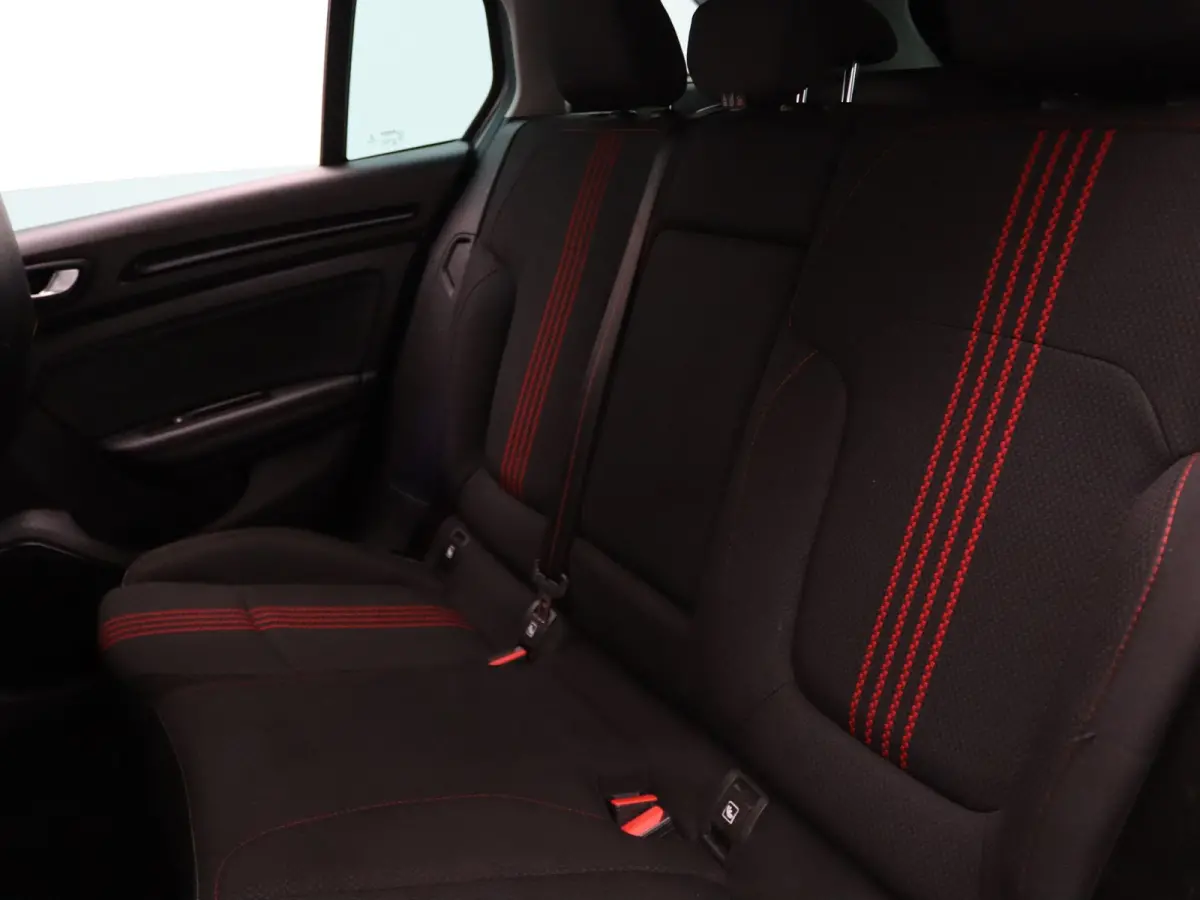 140pk TCe R.S. Line Apple Carplay/Android Auto | Trekhaak afneembaar.