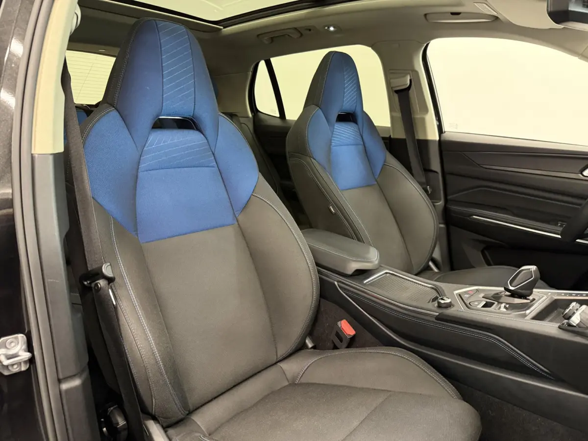 1.5 Panoramadak Navigatie Apple CarPlay Android Auto Camera Parkeerhulp Adaptive Cruise Control Dodehoekdetectie Stoelverwarming Climate Control Lichtmetalen velgen