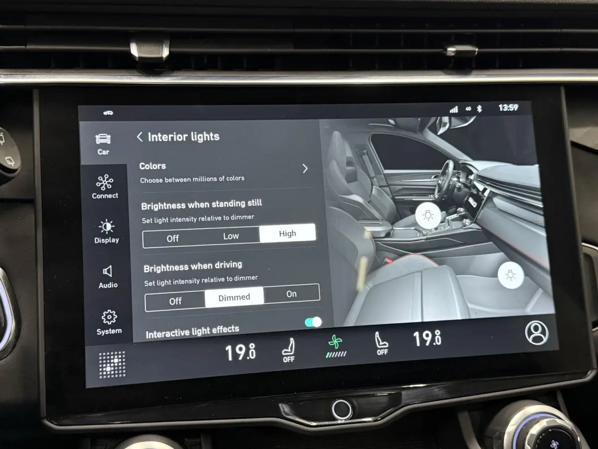 1.5 Panoramadak Navigatie Apple CarPlay Android Auto Camera Parkeerhulp Adaptive Cruise Control Dodehoekdetectie Stoelverwarming Climate Control Lichtmetalen velgen