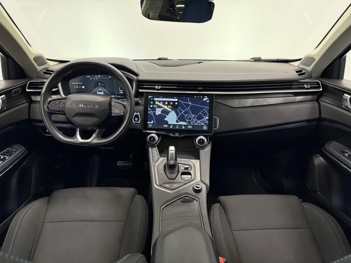 1.5 Panoramadak Navigatie Apple CarPlay Android Auto Camera Parkeerhulp Adaptive Cruise Control Dodehoekdetectie Stoelverwarming Climate Control Lichtmetalen velgen