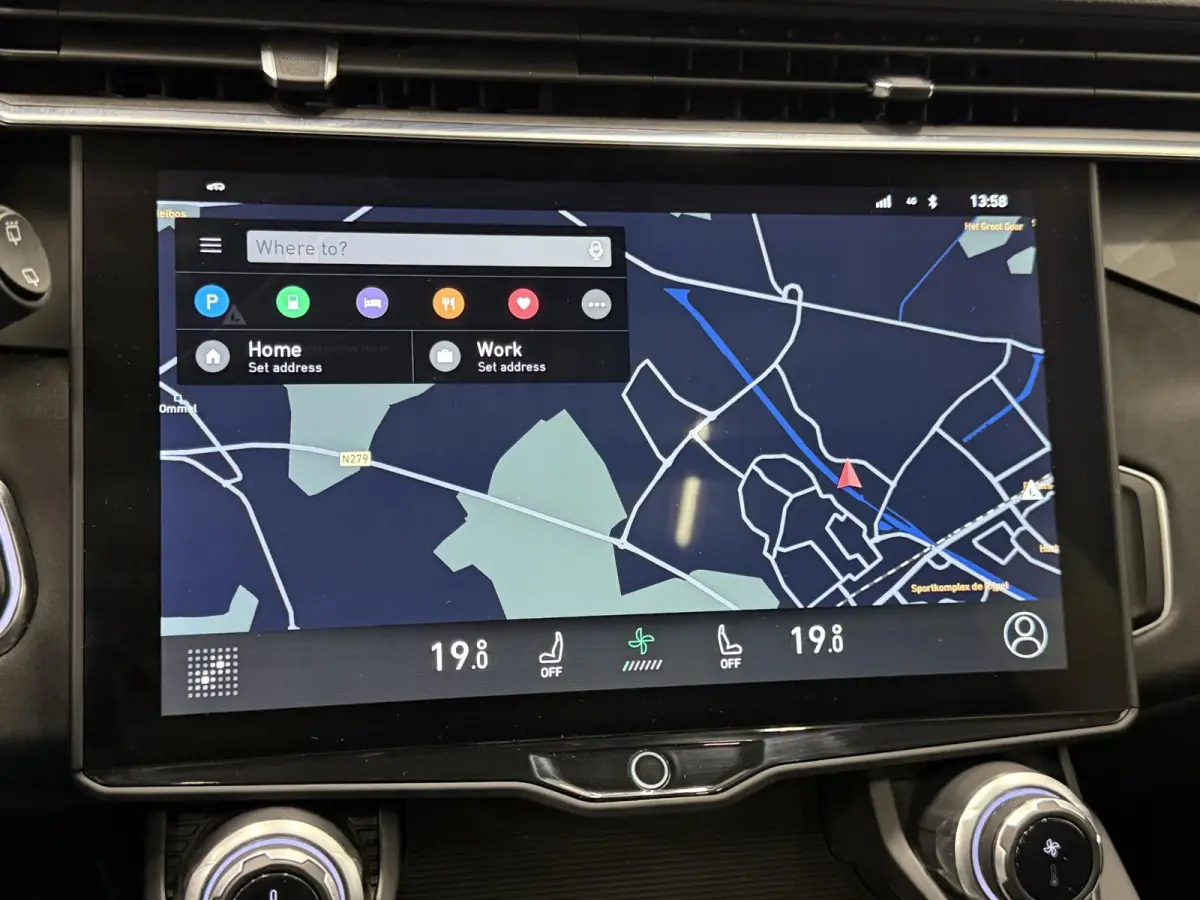 1.5 Panoramadak Navigatie Apple CarPlay Android Auto Camera Parkeerhulp Adaptive Cruise Control Dodehoekdetectie Stoelverwarming Climate Control Lichtmetalen velgen