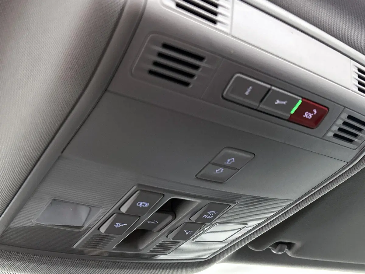 1.5 TSI ACT Business Edition | Automaat | Apple Carplay / Android Auto | Panoramadak | Parkeersensoren | Trekhaak |
