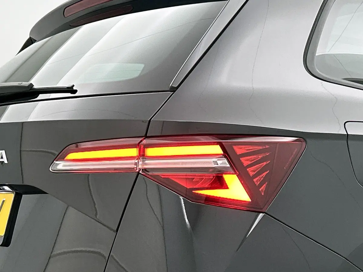1.5 TSI ACT Business Edition | Automaat | Apple Carplay / Android Auto | Panoramadak | Parkeersensoren | Trekhaak |