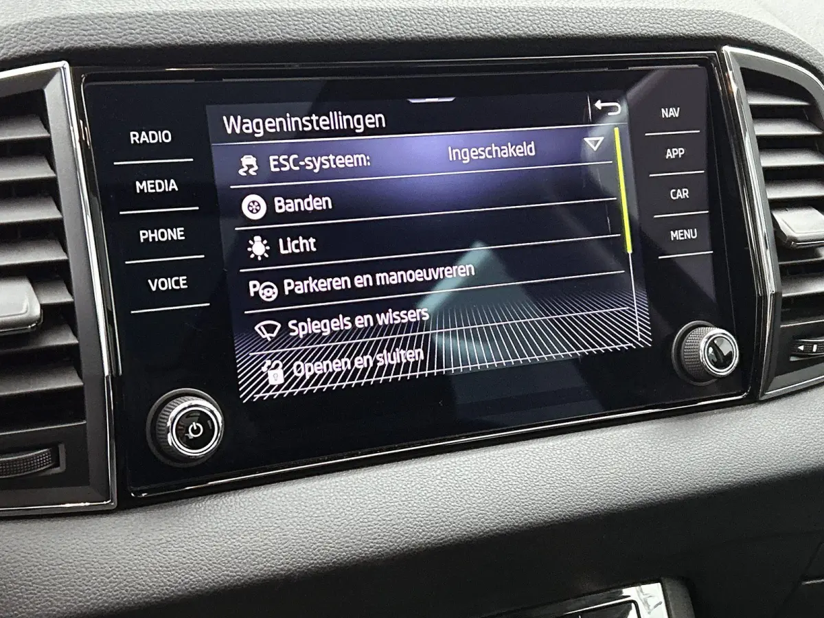 1.5 TSI ACT Business Edition | Automaat | Apple Carplay / Android Auto | Panoramadak | Parkeersensoren | Trekhaak |