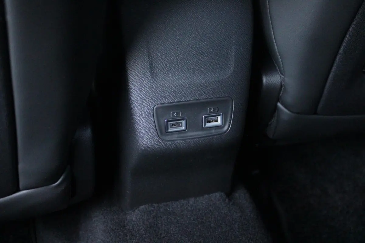 1.2 Hybrid 145PK AUTOMAAT GT PACK | ELEKTRISCH BEDIENBARE BESTUURDERSSTOEL | NAVIGATIE | FULL LED KOPLAMPEN | DRAADLOZE APPLE CARPLAY/ANDROID AUTO | ADAPTIVE CRUISE CONTROL | CAMERA VOOR + A