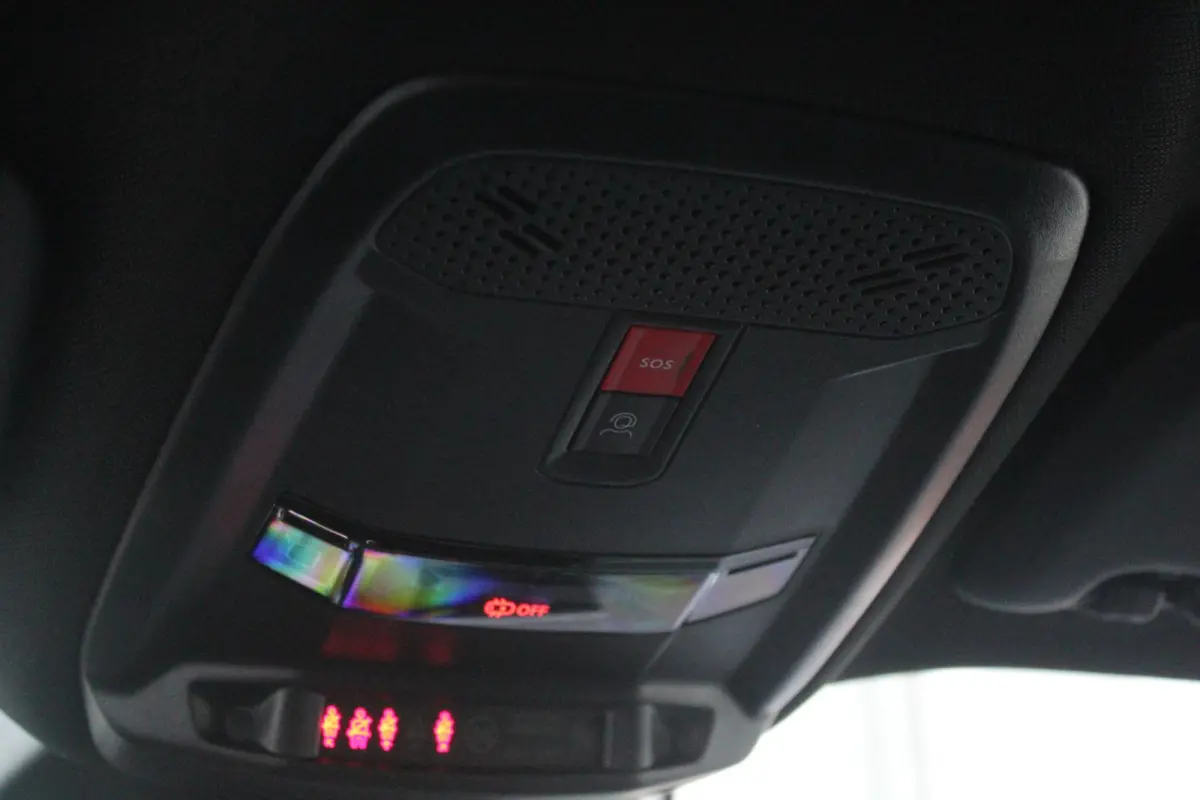 1.2 Hybrid 145PK AUTOMAAT GT PACK | ELEKTRISCH BEDIENBARE BESTUURDERSSTOEL | NAVIGATIE | FULL LED KOPLAMPEN | DRAADLOZE APPLE CARPLAY/ANDROID AUTO | ADAPTIVE CRUISE CONTROL | CAMERA VOOR + A