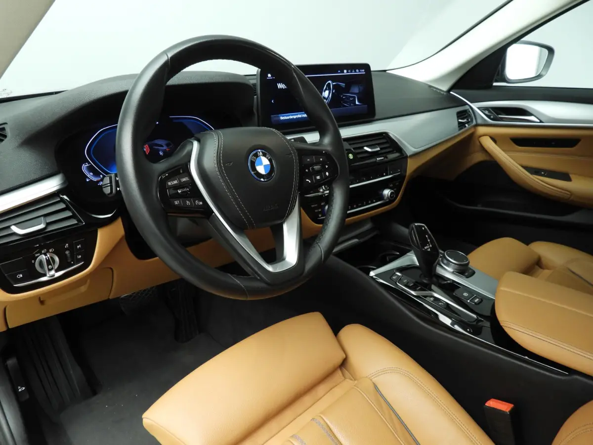 530e | Laserlicht | Leder | Navigatie | Comfortzetels | Clima | PDC | DAB | Alu 18 inch
