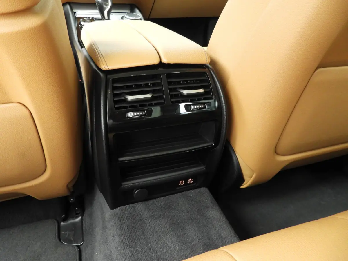 530e | Laserlicht | Leder | Navigatie | Comfortzetels | Clima | PDC | DAB | Alu 18 inch