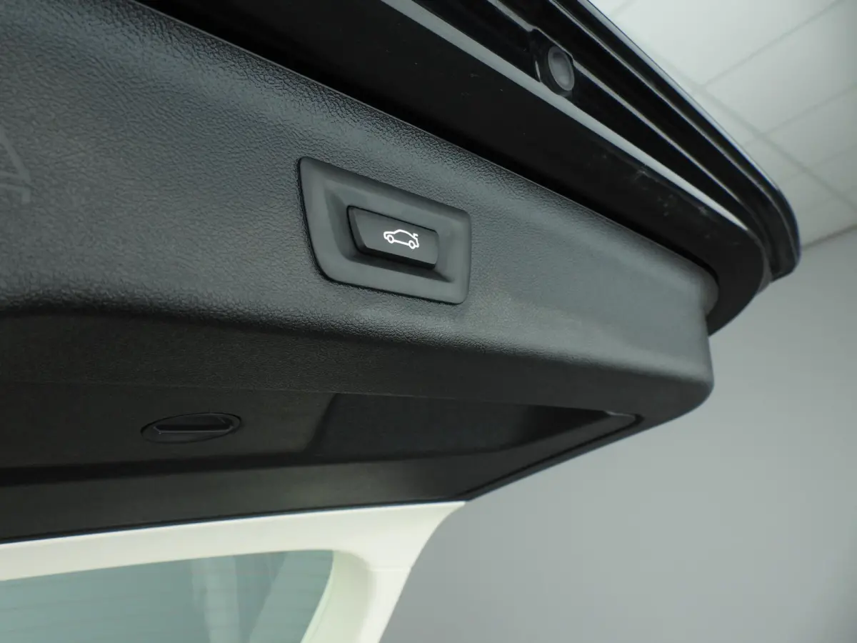 530e | Laserlicht | Leder | Navigatie | Comfortzetels | Clima | PDC | DAB | Alu 18 inch