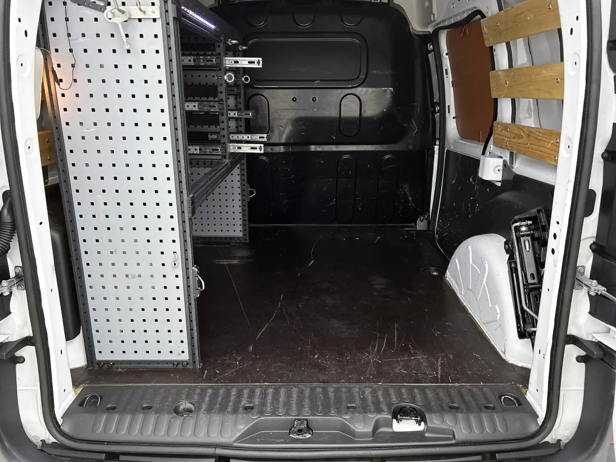 1.5 dCi Comfort Euro6 75PK / Trekhaak / Airco / Cruise-ctr. / Pdc. / Schuifdeur Re./ Pack R-Link / Apk 09-2027