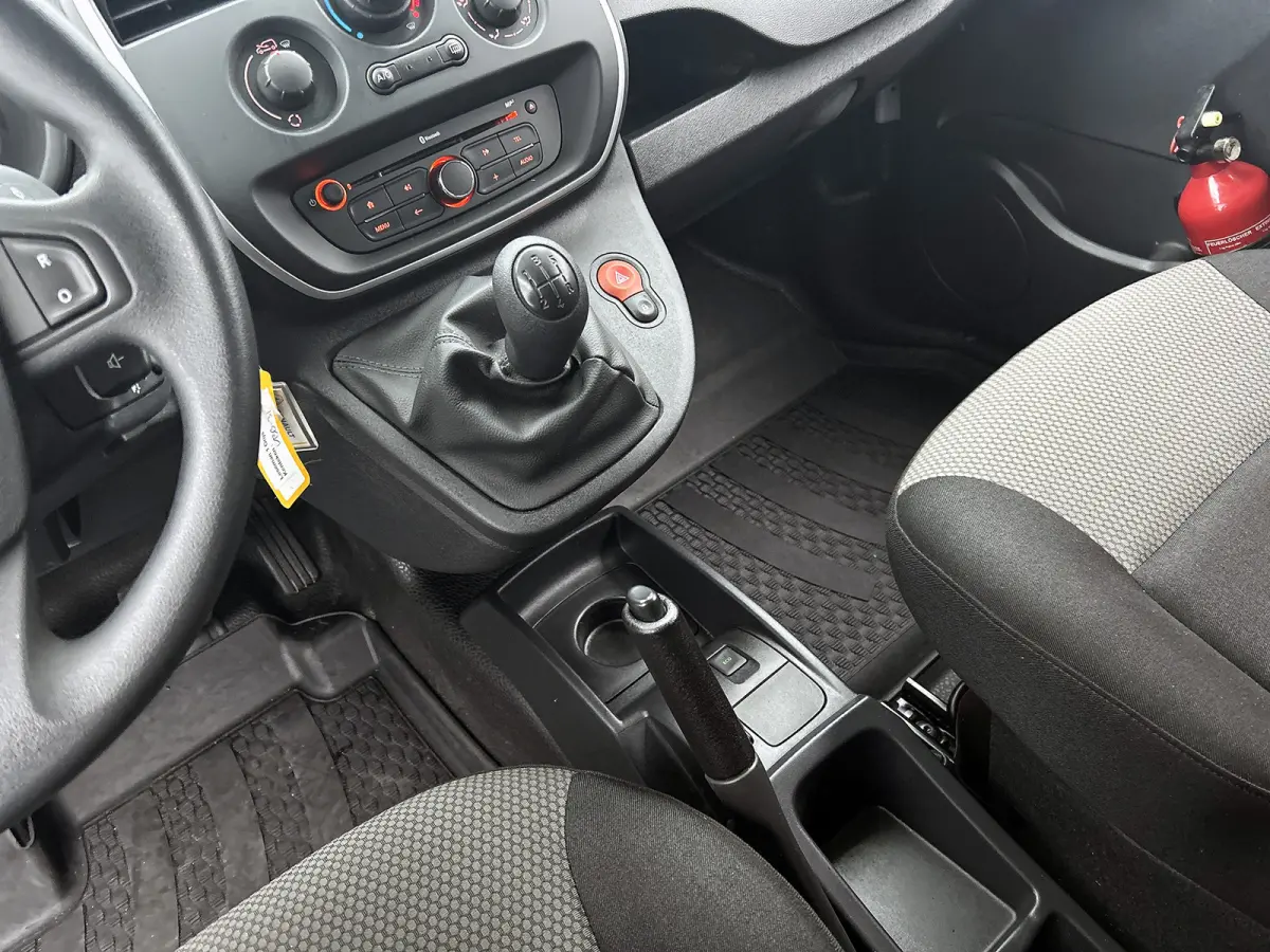 1.5 DCi Euro6 75PK Energy Comfort Airco / Navigatie / Pdc. / Radio multimedia / Apk 01-2027